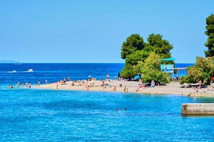 Royal Choice With Pool Апартаменты Задар