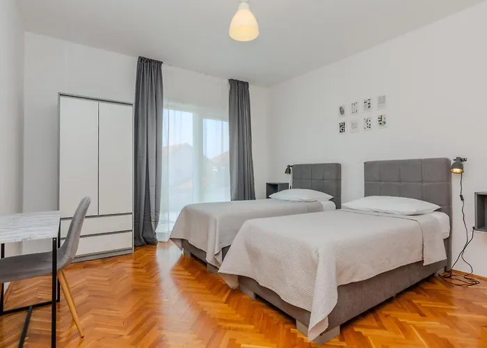 Апартаменты Royal Choice With Pool Задар