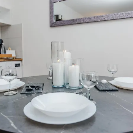 Royal Choice With Pool Апартаменти Задар